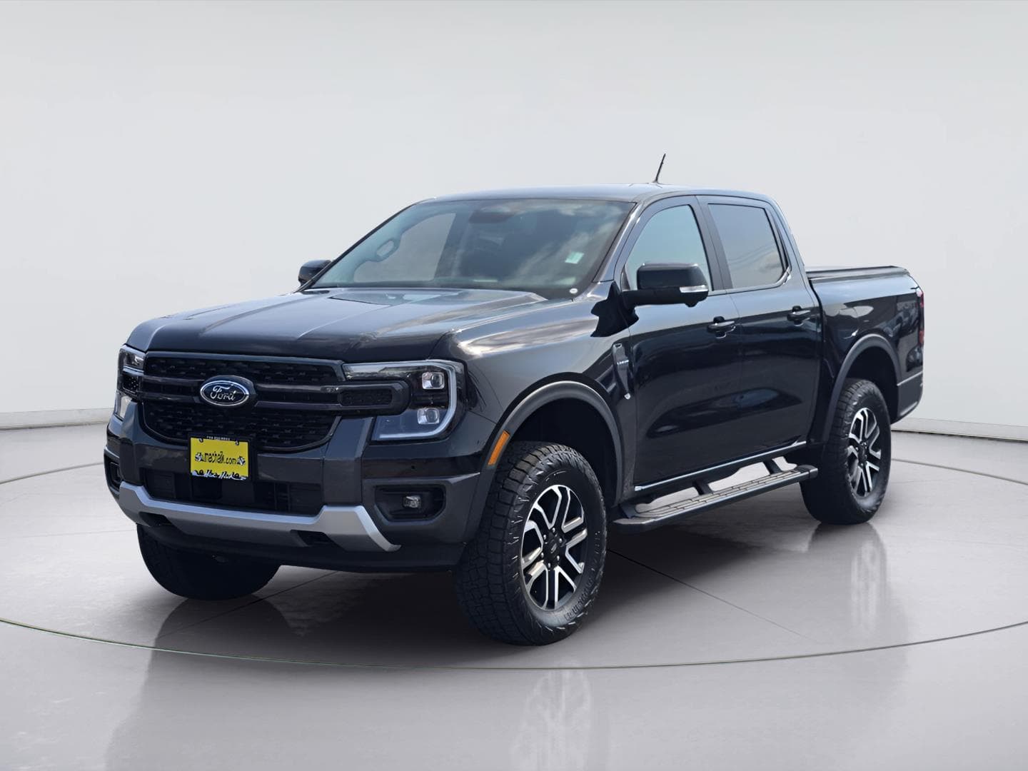 2025 Ford Ranger Lariat — photo 1 of 33