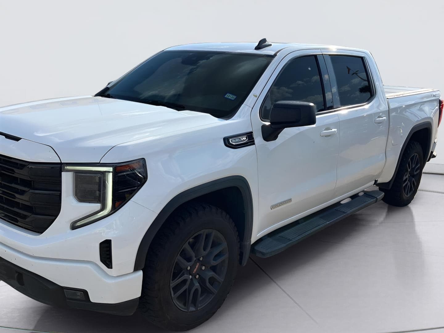2022 GMC Sierra 1500 Elevation — photo 1 of 7