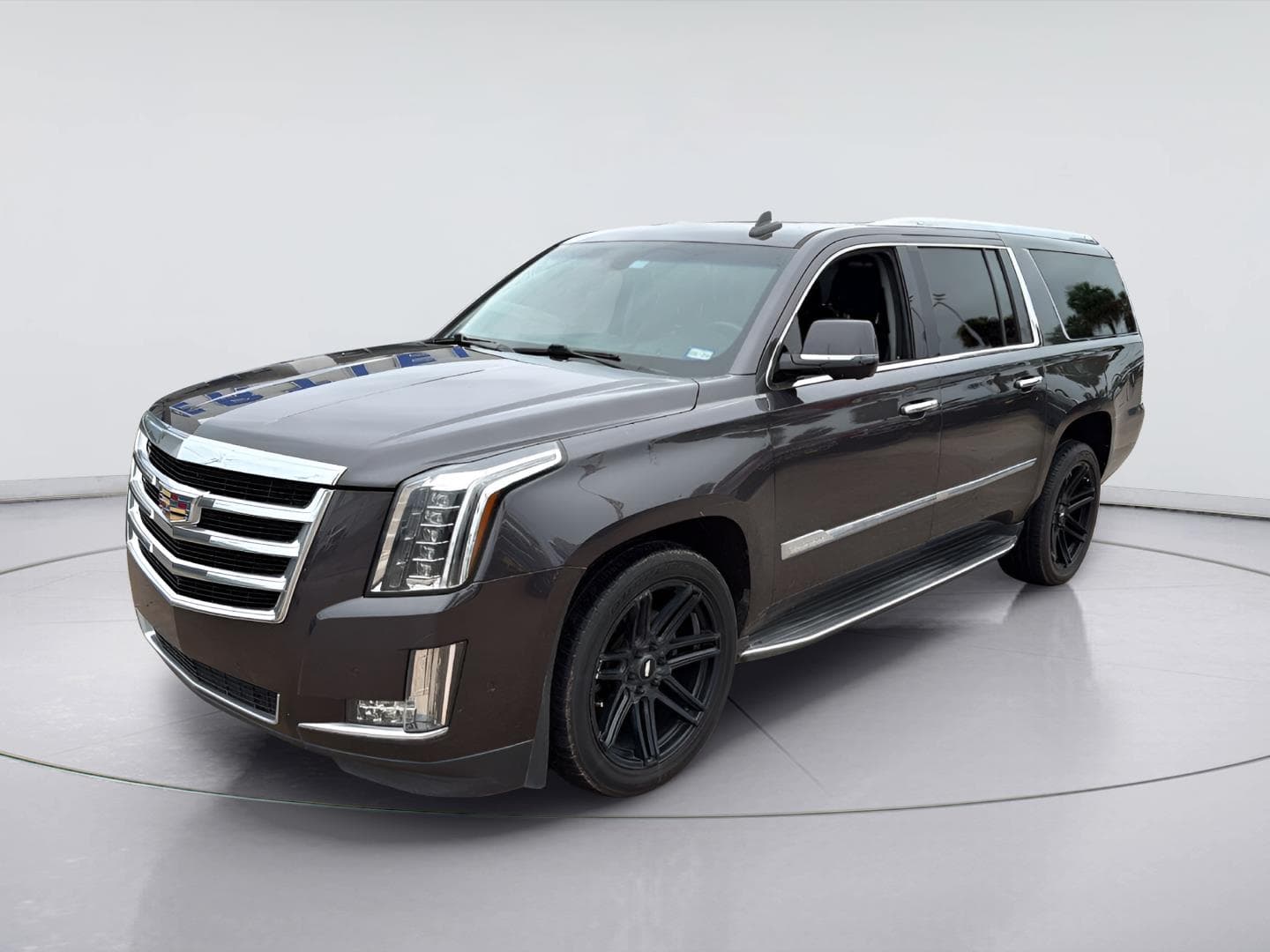 2018 Cadillac Escalade ESV Luxury — photo 1 of 8