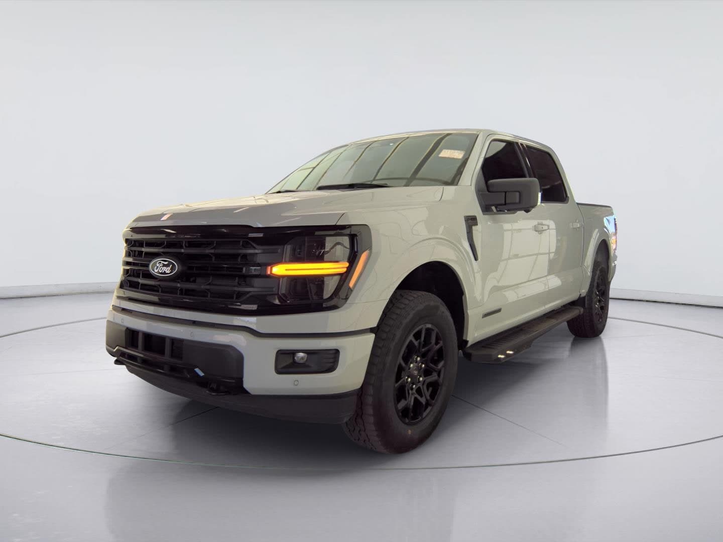 2024 Ford F-150 XLT — photo 1 of 6