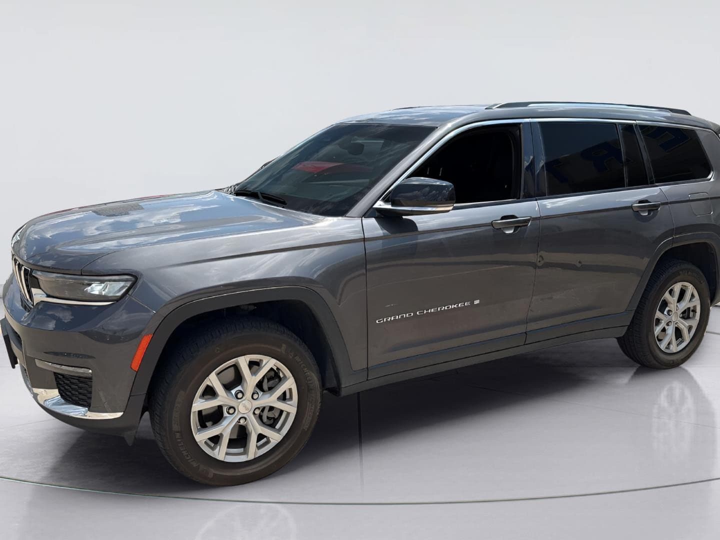2023 Jeep Grand Cherokee L Limited — photo 1 of 9