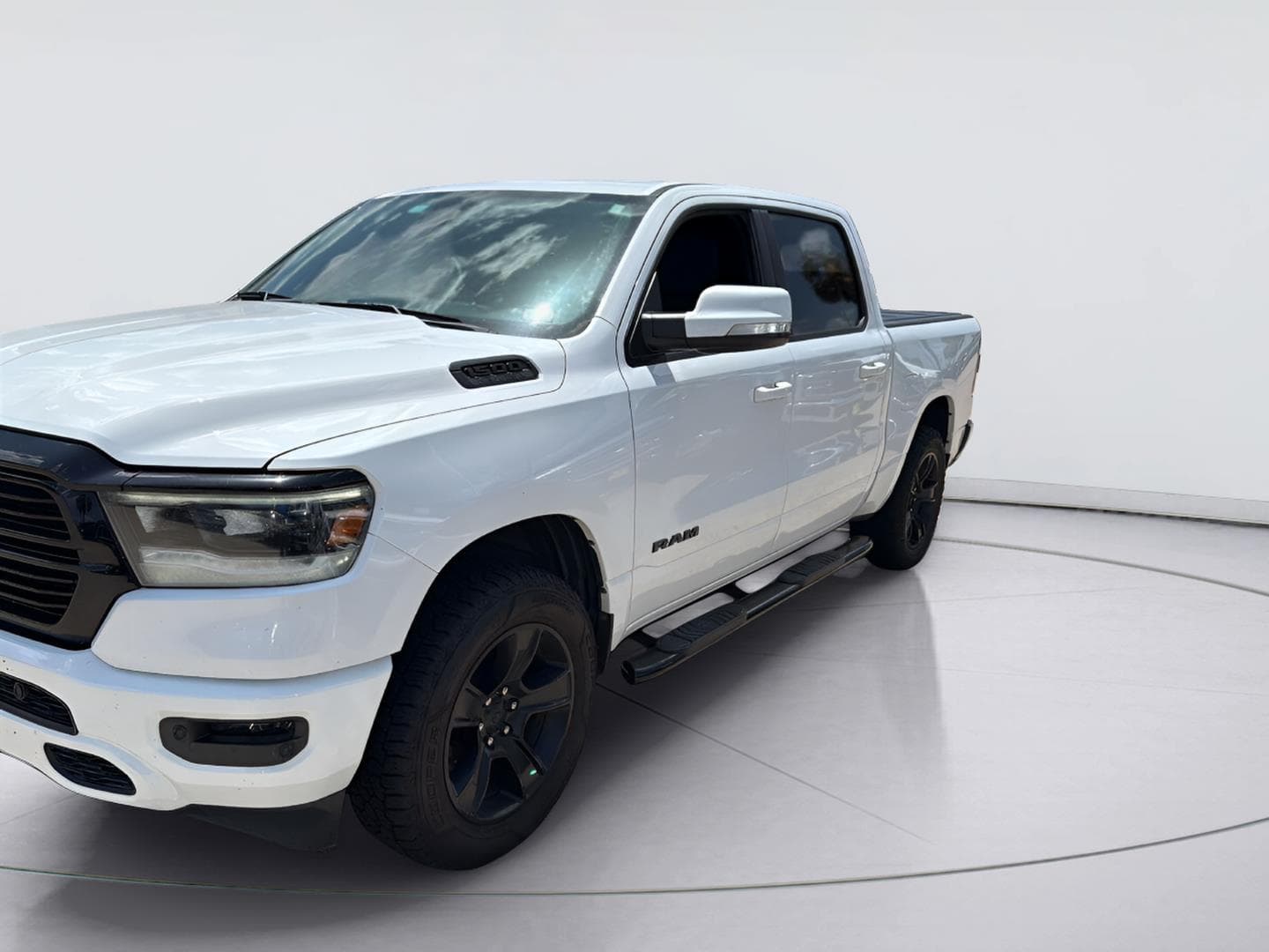 2020 RAM 1500 Lone Star — photo 1 of 5