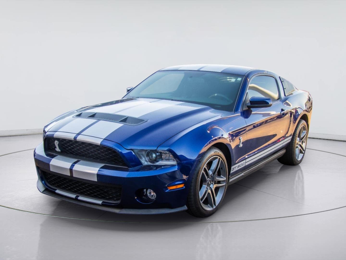 2010 Ford Mustang Base — photo 1 of 7