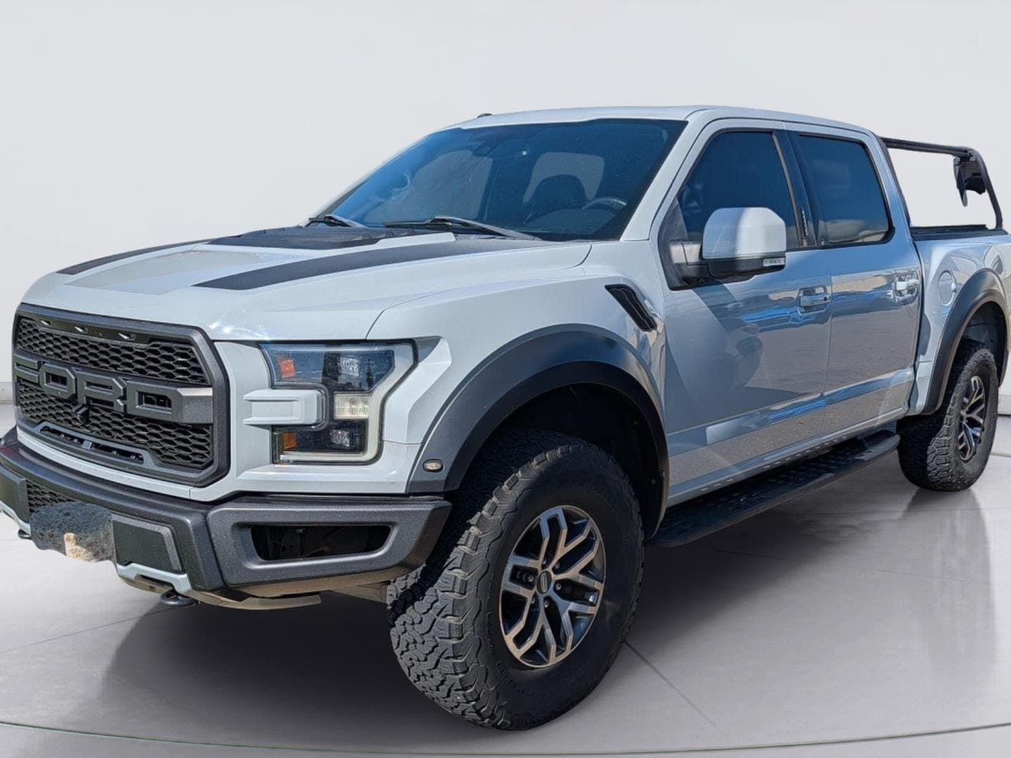 2017 Ford F-150 Raptor — photo 1 of 16