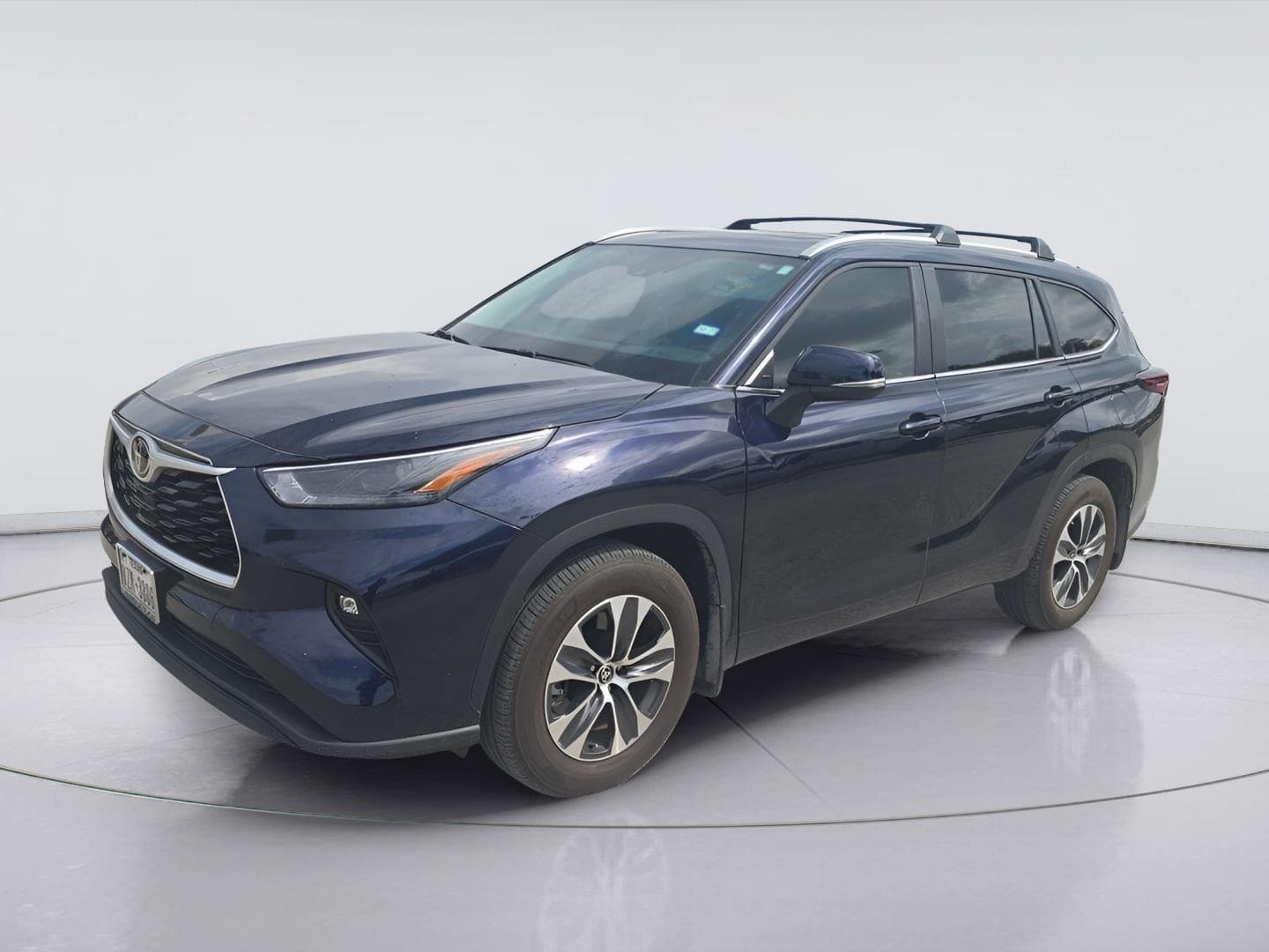 2026 Toyota Highlander XLE — photo 1 of 7
