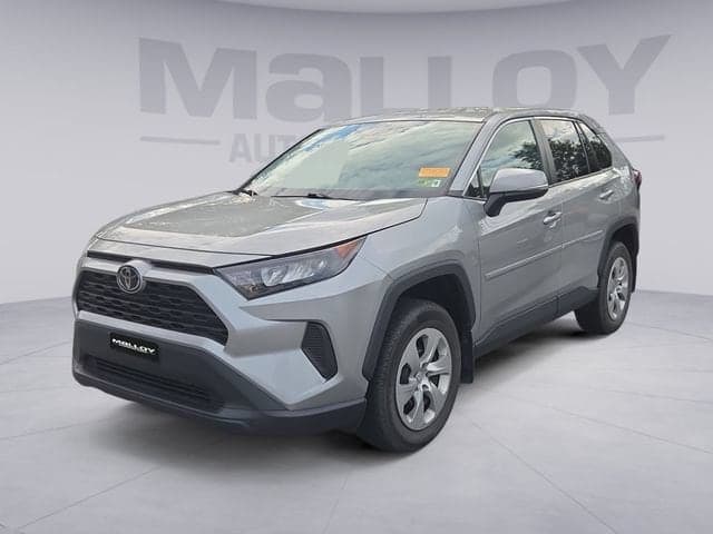 2022 Toyota RAV4 LE — photo 1 of 9