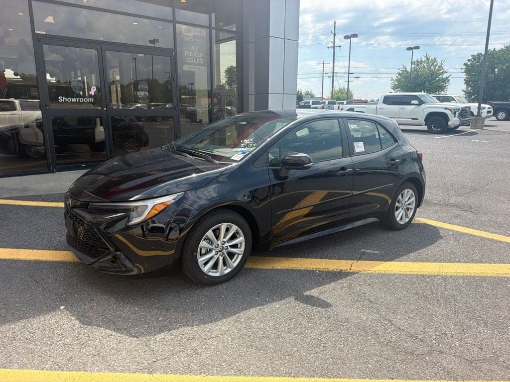 2026 Toyota Corolla Hatchback SE — photo 1 of 23