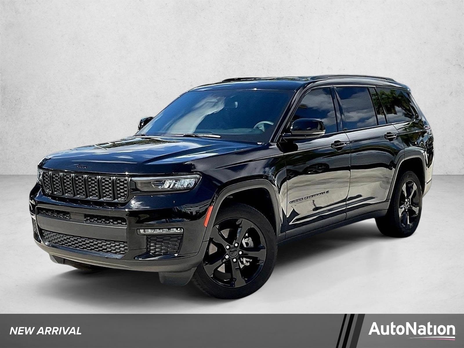 2024 Jeep Grand Cherokee L Limited — photo 1 of 30