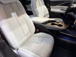 Extra Photo