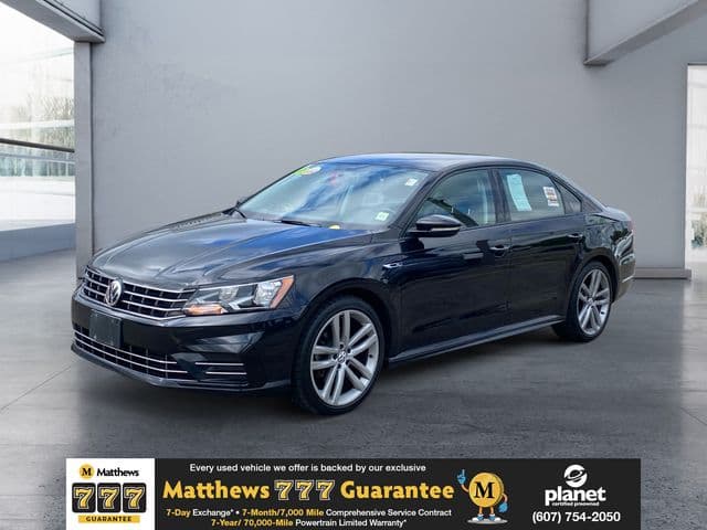 2018 Volkswagen Passat 2.0T R-Line — photo 1 of 25