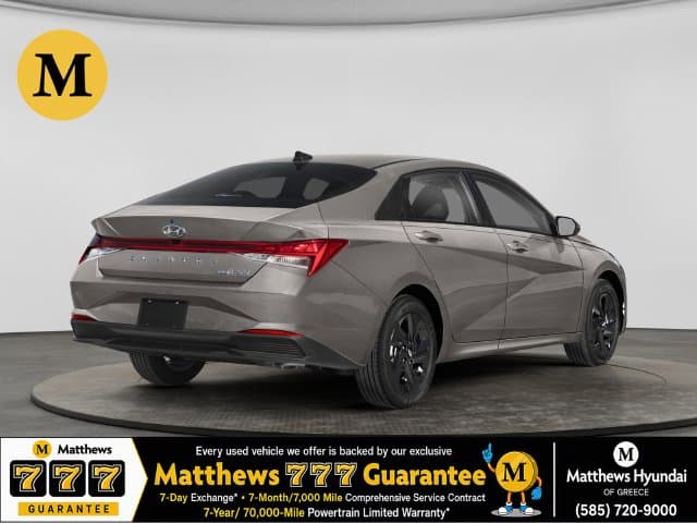 2023 Hyundai Elantra Base — photo 1 of 14