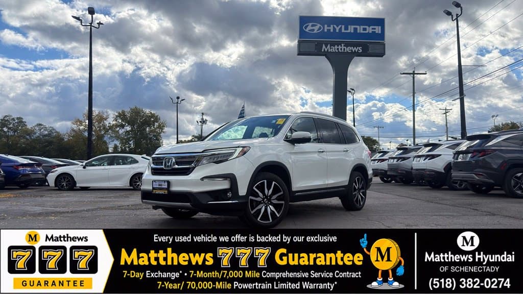 2019 Honda Pilot Touring 8-Passenger — photo 1 of 40