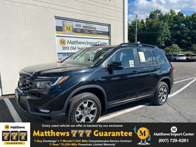 2023 Honda Passport TrailSport — photo 1 of 32