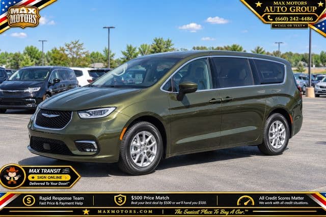 2027 Chrysler Pacifica Select — photo 1 of 13