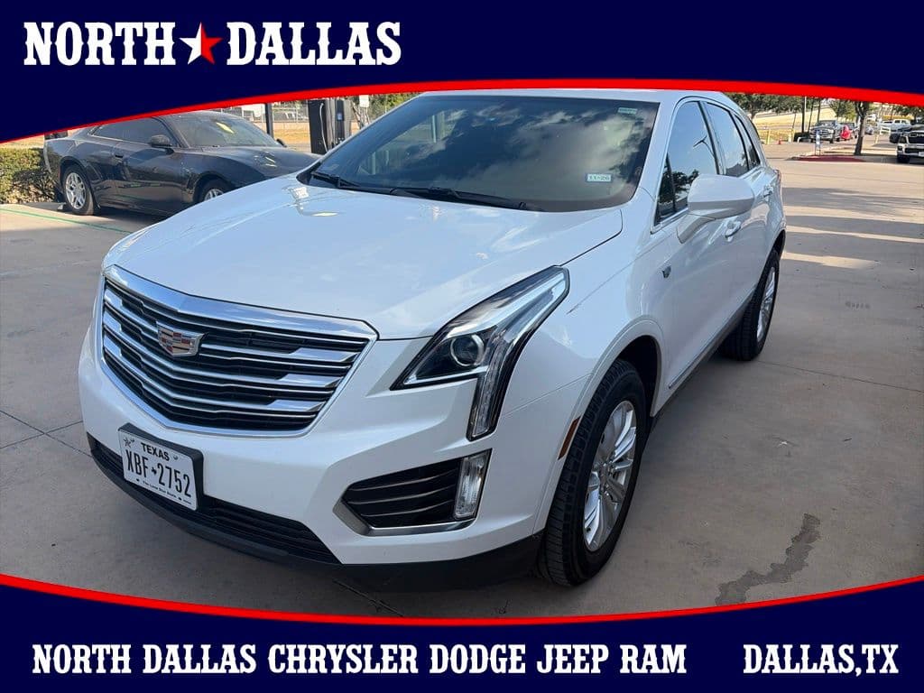 2019 Cadillac XT5 FWD — photo 1 of 12