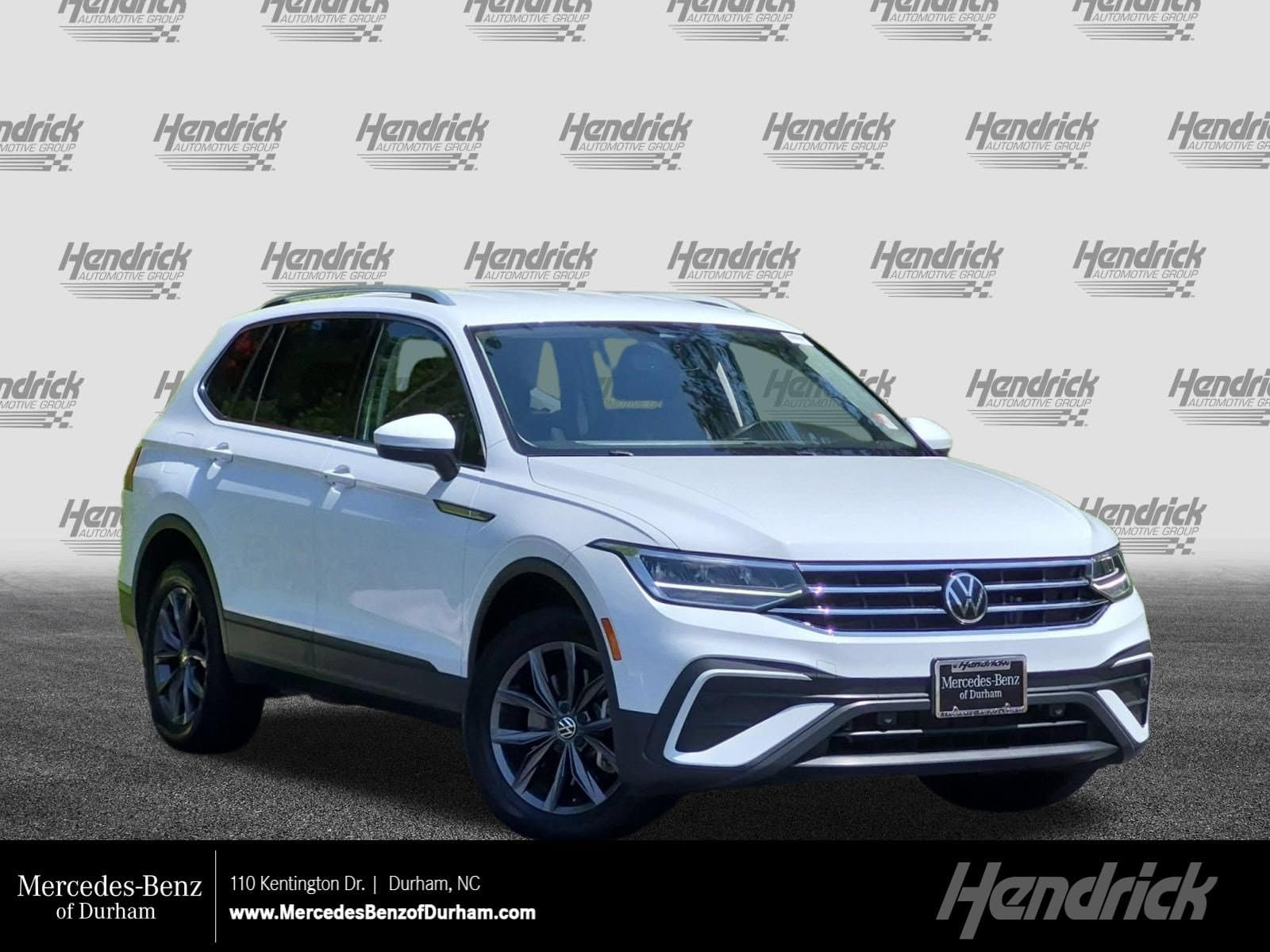 2022 Volkswagen Tiguan SE — photo 1 of 34