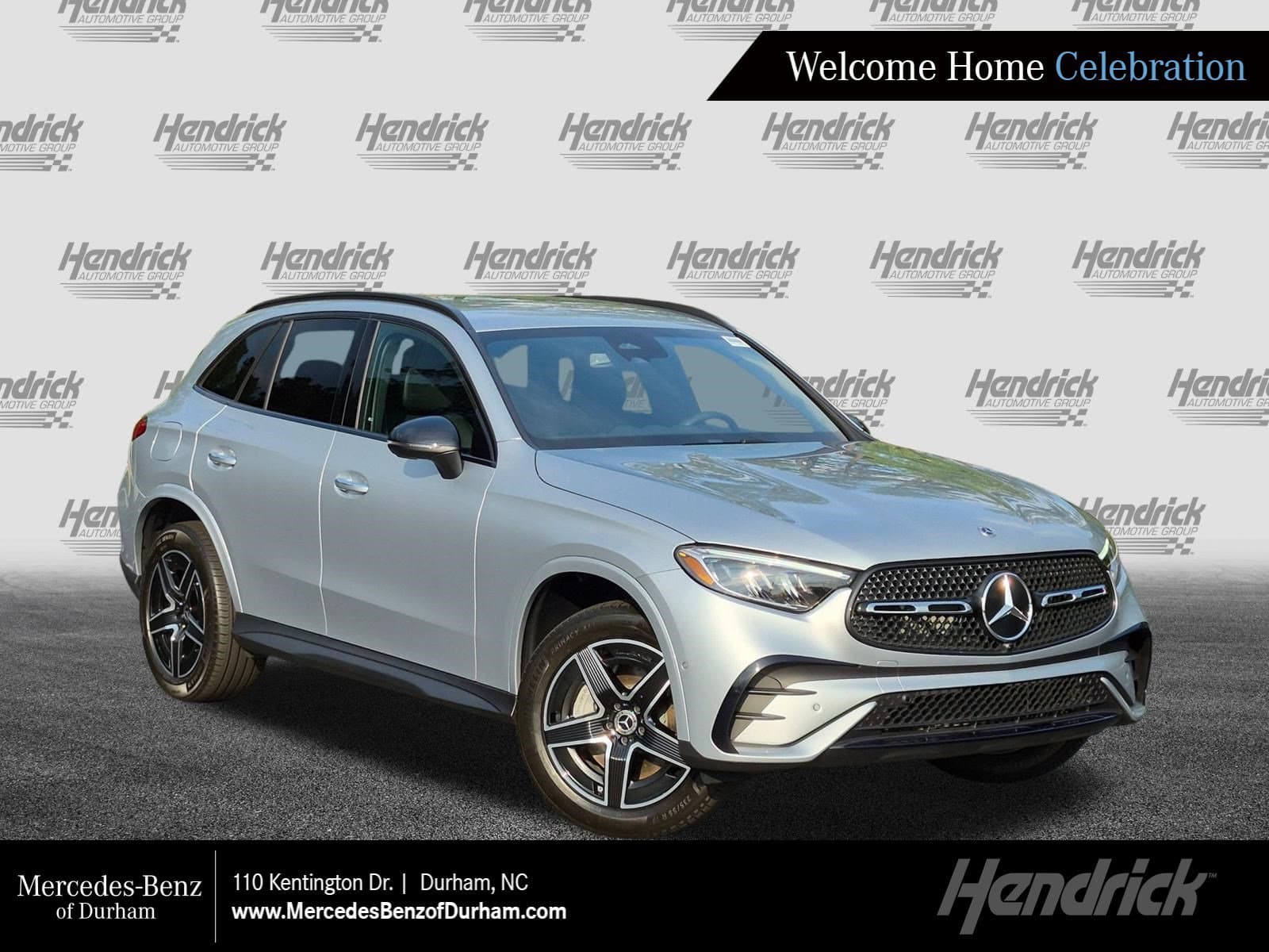 2025 Mercedes-Benz GLC 300 — photo 1 of 34
