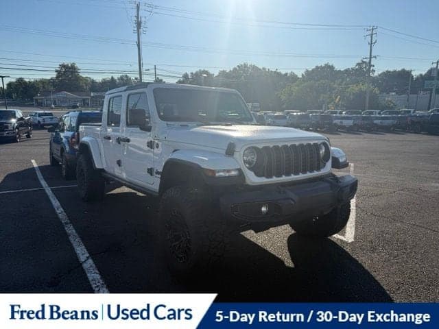 2024 Jeep Gladiator Sport — photo 1 of 18