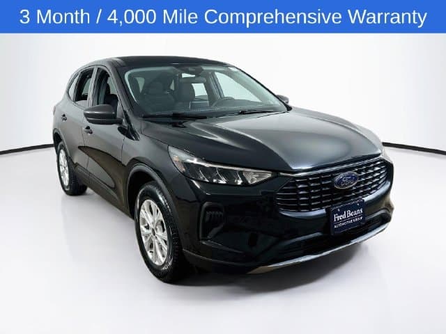2025 Ford Escape Active — photo 1 of 33