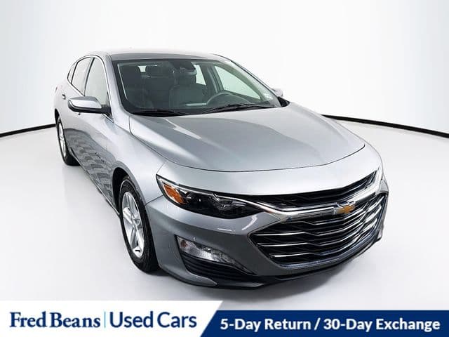 2024 Chevrolet Malibu LT — photo 1 of 41