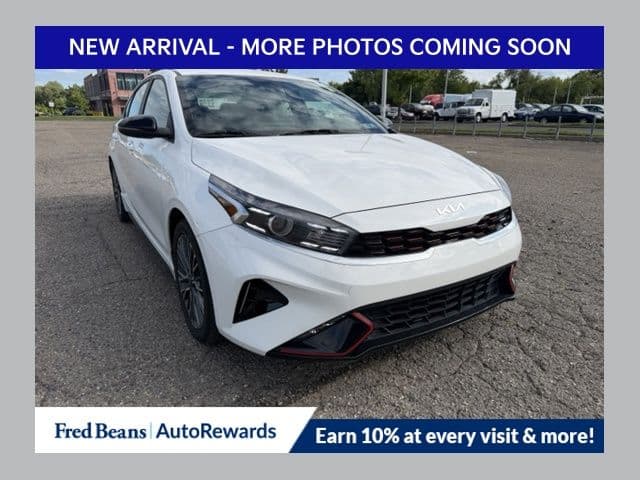 2023 Kia Forte GT-Line — photo 1 of 13