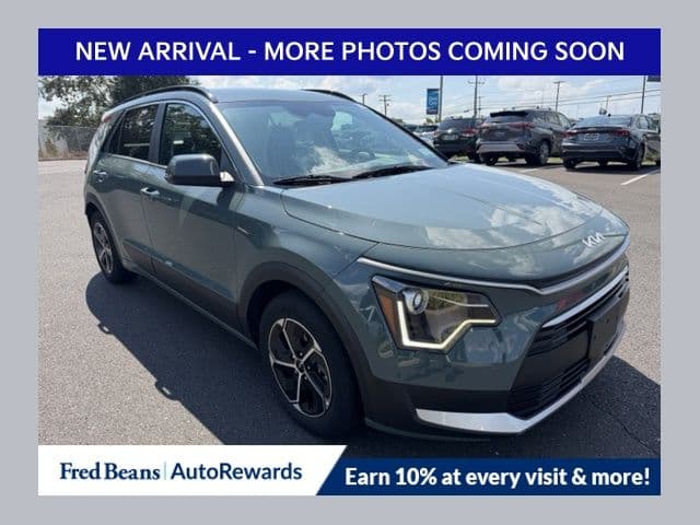 2023 Kia Niro Plug-In Hybrid EX — photo 1 of 13