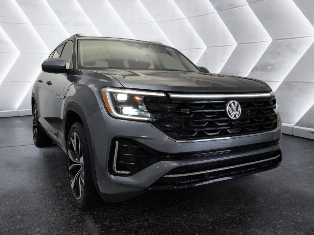 2024 Volkswagen Atlas 2.0T SEL Premium R-Line — photo 1 of 45