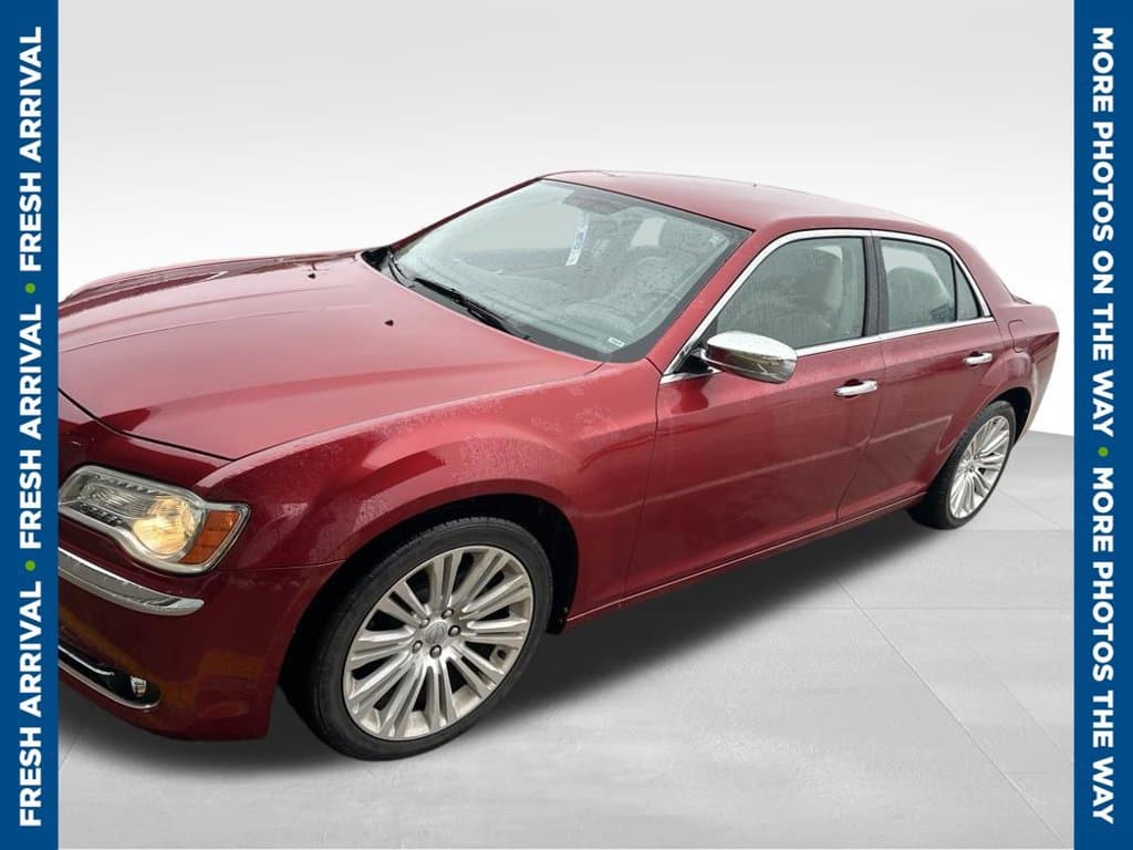 2012 Chrysler 300 Limited — photo 1 of 6