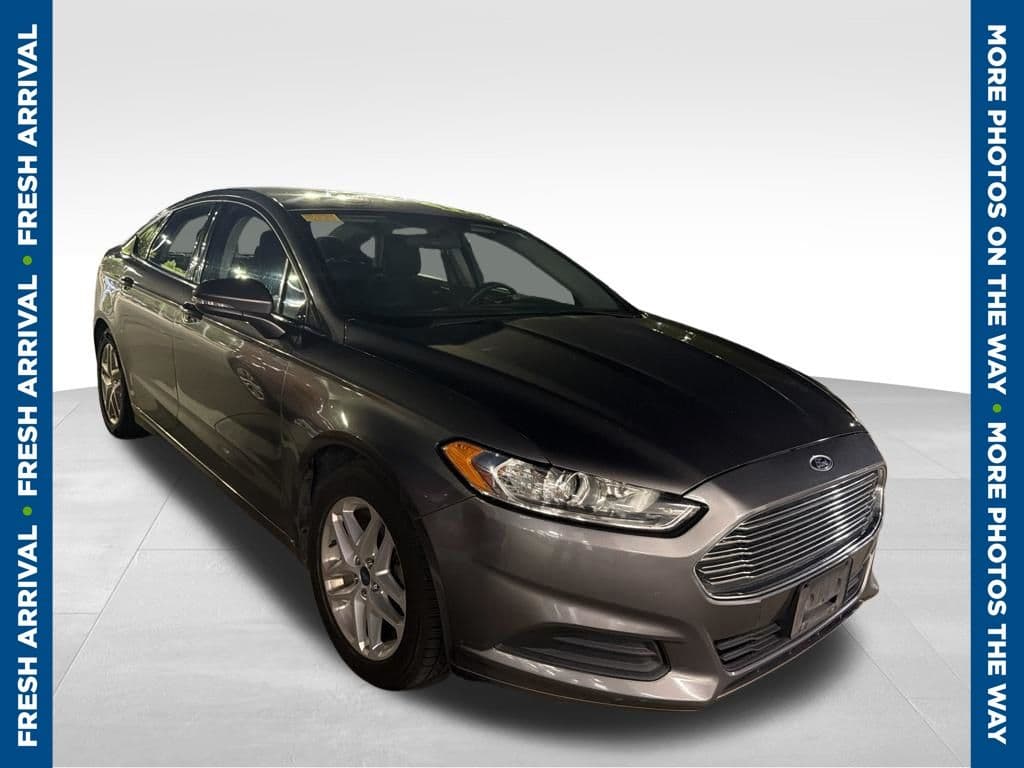 2013 Ford Fusion SE — photo 1 of 6