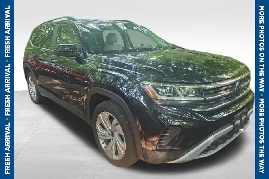 2023 Volkswagen Atlas 3.6L V6 SE w/Technology — photo 1 of 8
