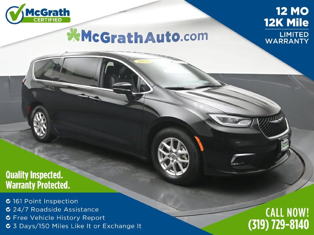 2025 Chrysler Pacifica Select — photo 1 of 27