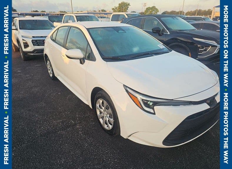 2026 Toyota Corolla Hybrid LE — photo 1 of 7
