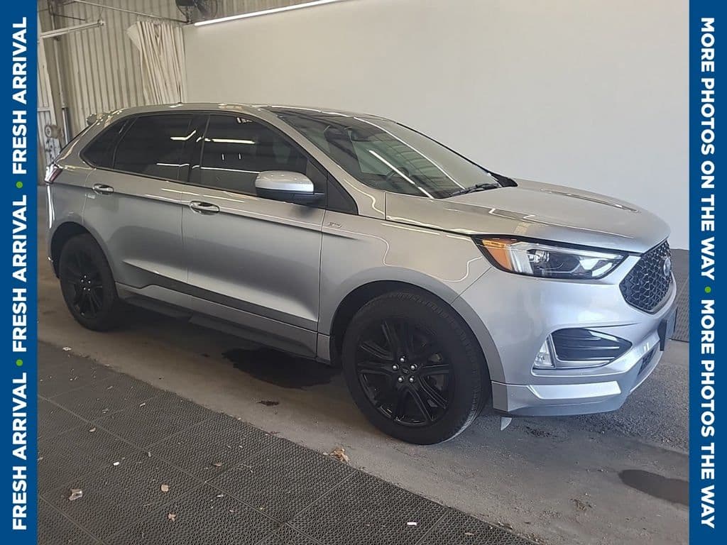 2024 Ford Edge ST-Line — photo 1 of 9