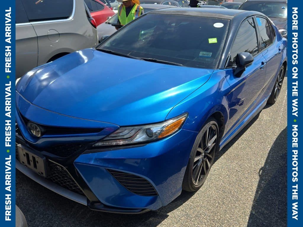 2018 Toyota Camry XSE V6 — photo 1 of 8