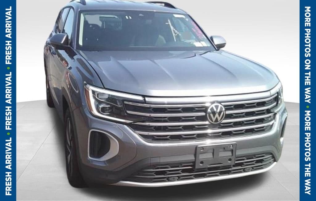 2025 Volkswagen Atlas 2.0T SE w/Technology — photo 1 of 8