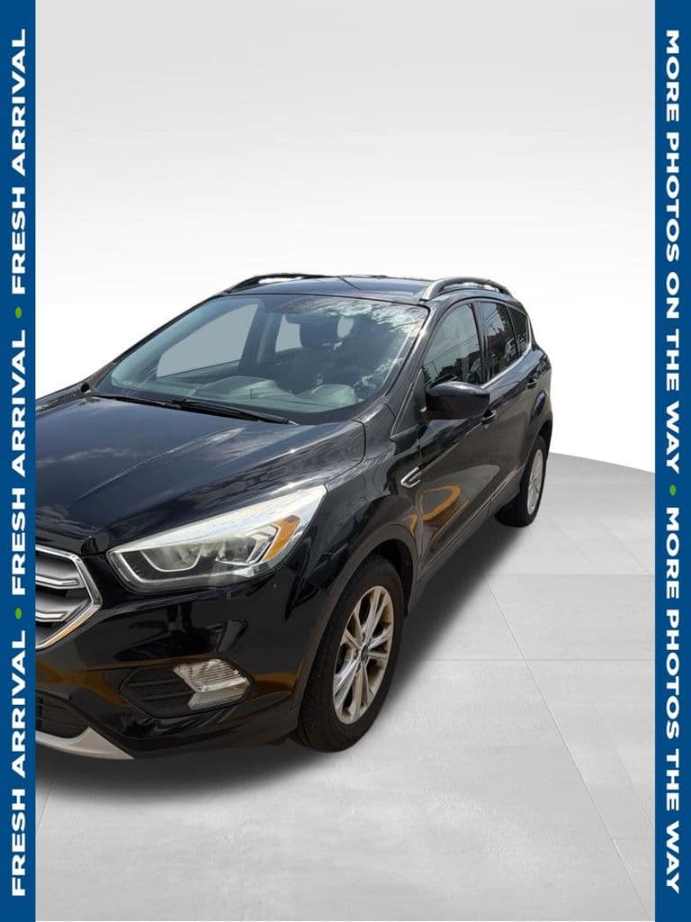 2017 Ford Escape SE — photo 1 of 7