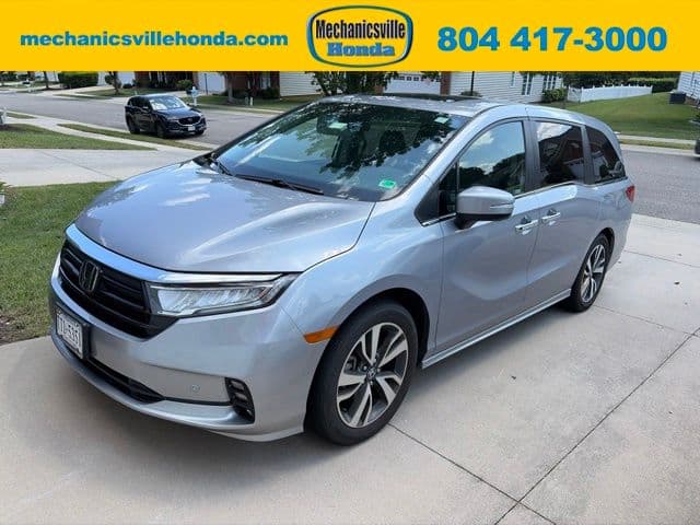 2023 Honda Odyssey Touring — photo 1 of 4