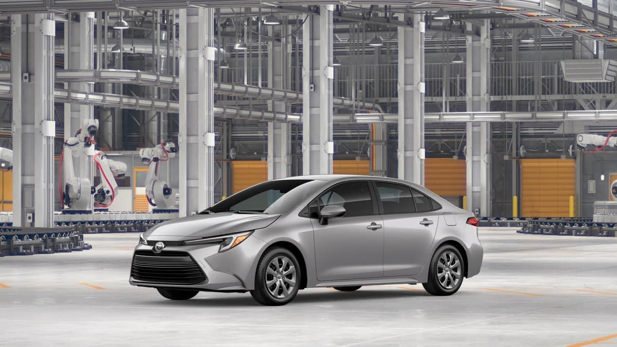 2027 Toyota Corolla Hybrid LE — photo 1 of 2