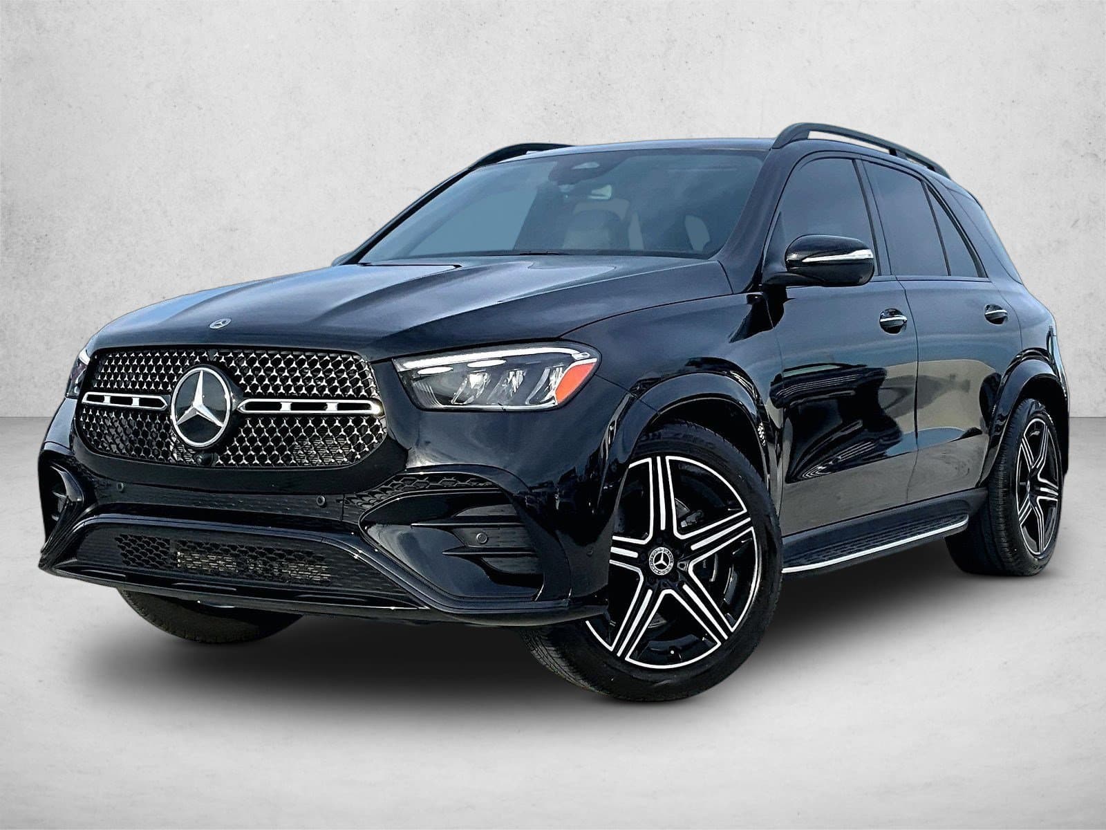 2025 Mercedes-Benz GLE 4MATIC — photo 1 of 30