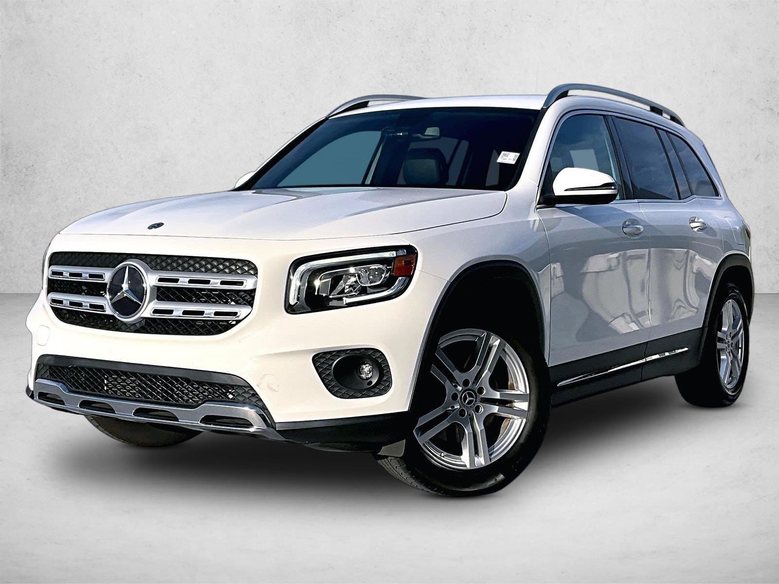2020 Mercedes-Benz GLB Base — photo 1 of 30