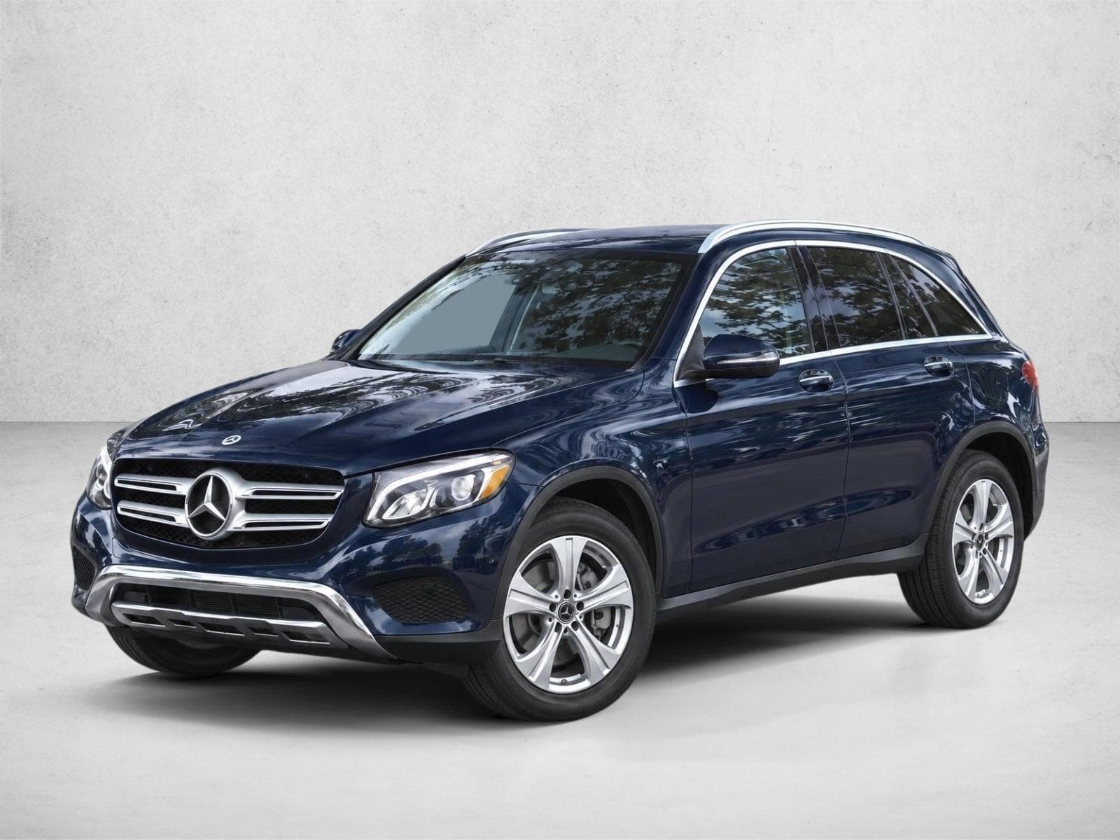 2018 Mercedes-Benz GLC Base — photo 1 of 30