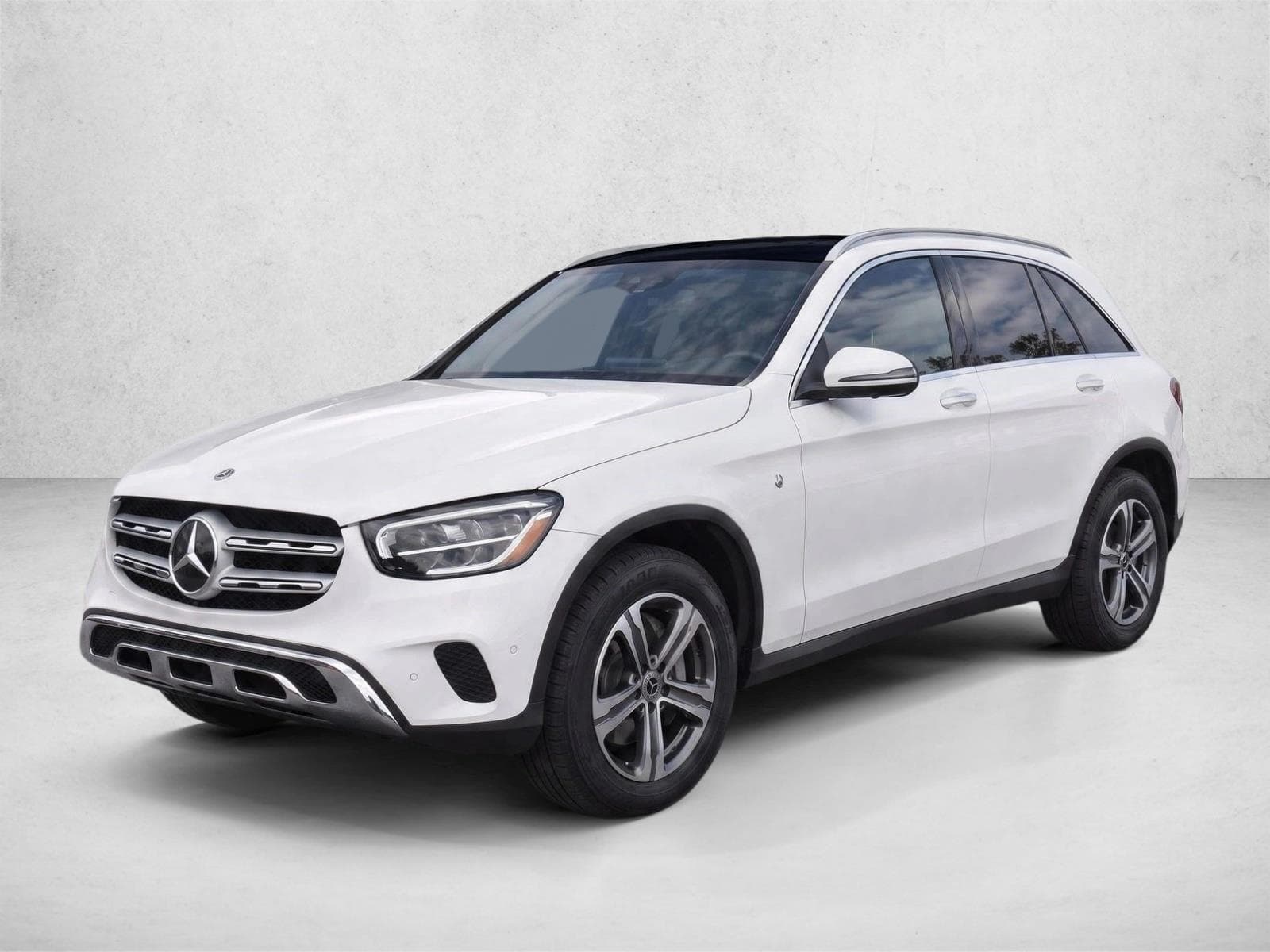 2021 Mercedes-Benz GLC Base — photo 1 of 26
