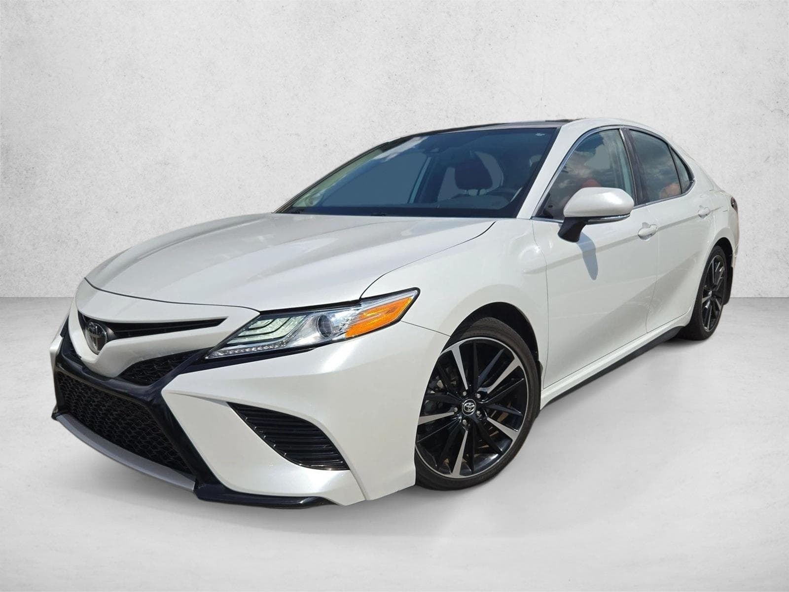 2020 Toyota Camry XSE V6 — photo 1 of 22