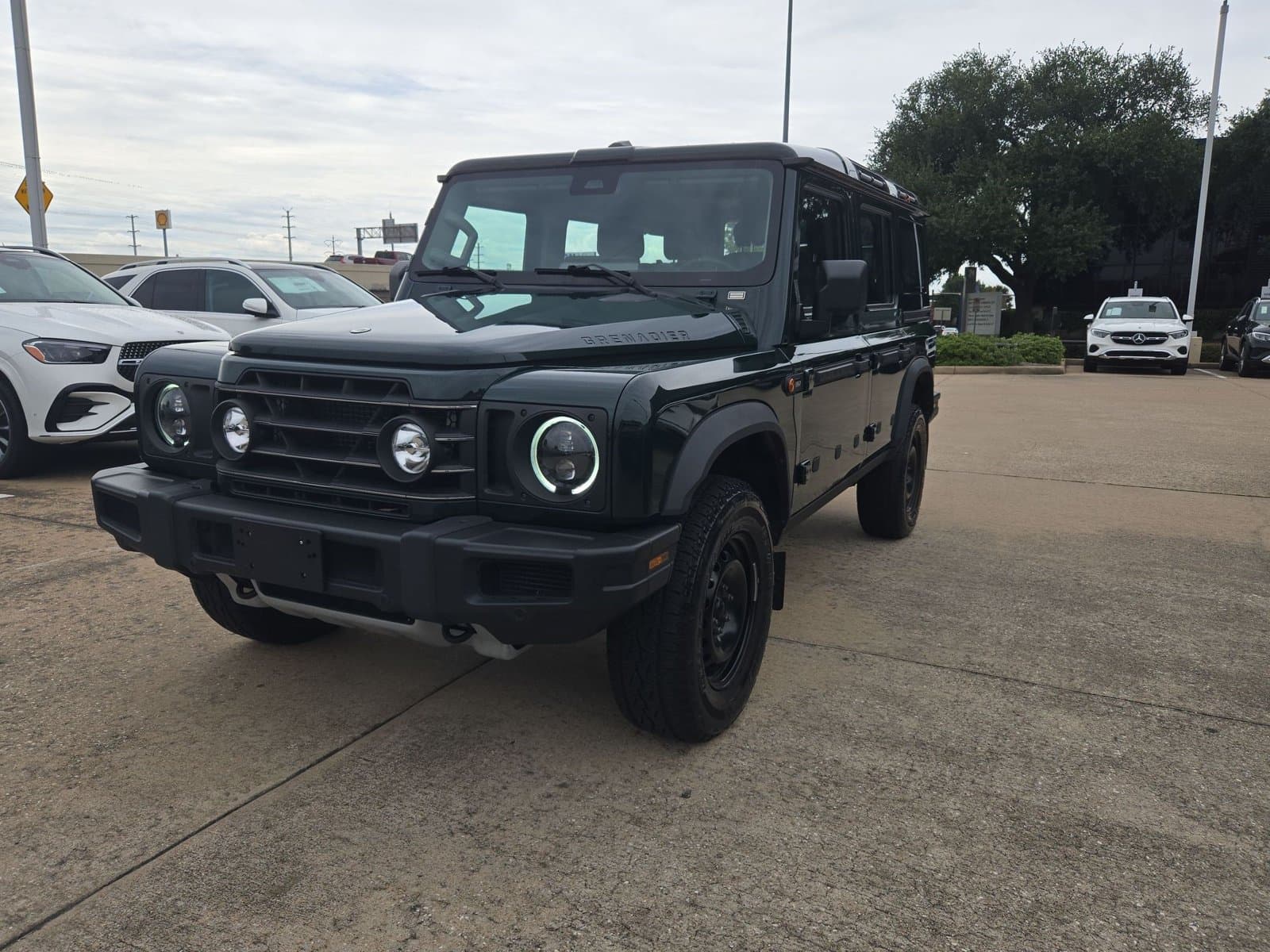 2024 Ineos Grenadier Station Wagon Base — photo 1 of 15