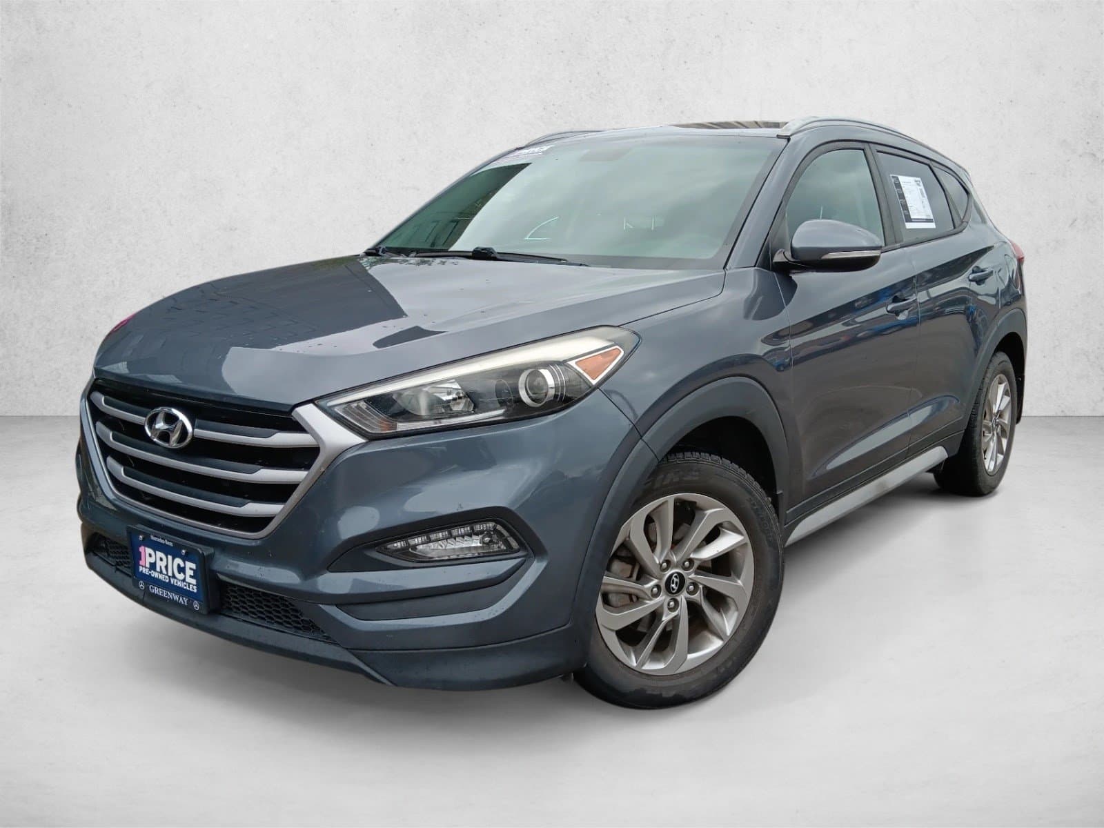 2017 Hyundai Tucson SE Plus — photo 1 of 21