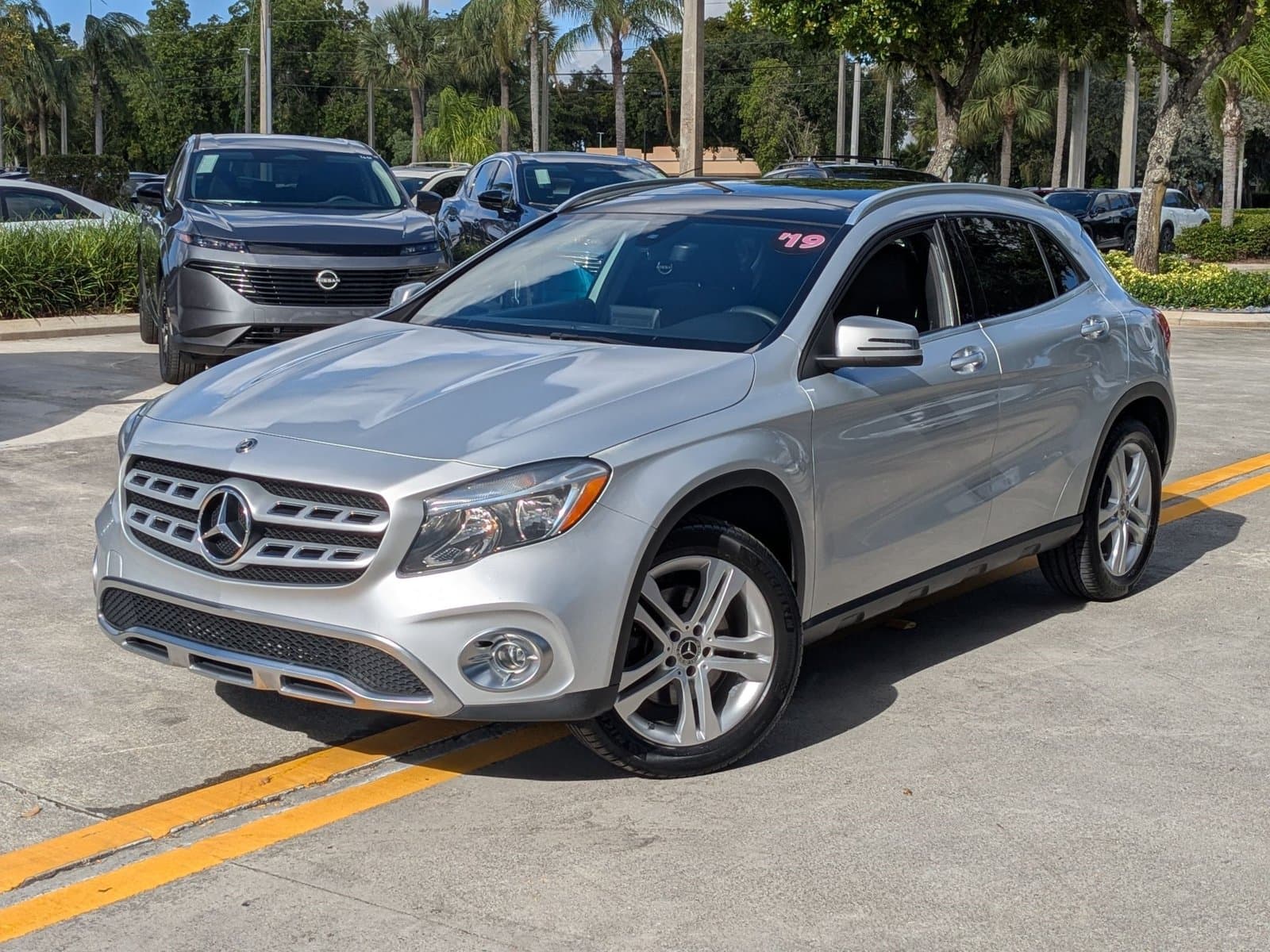 2019 Mercedes-Benz GLA Base — photo 1 of 25