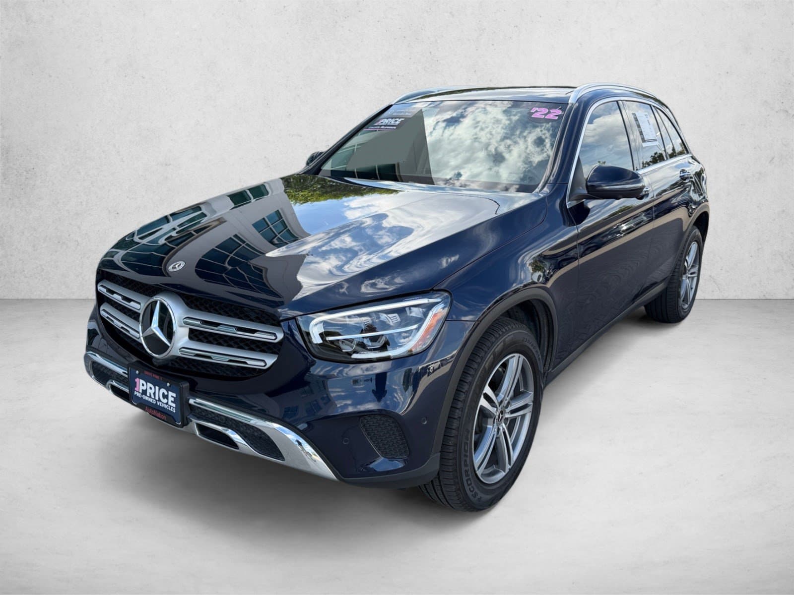 2022 Mercedes-Benz GLC Base — photo 1 of 26