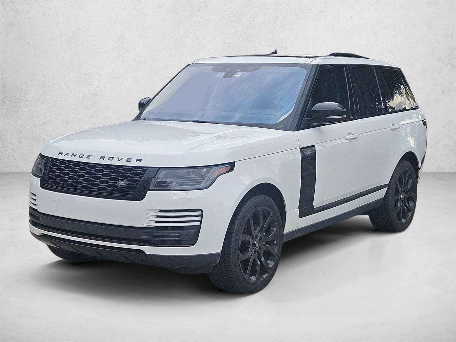 2022 Land Rover Range Rover Base — photo 1 of 15