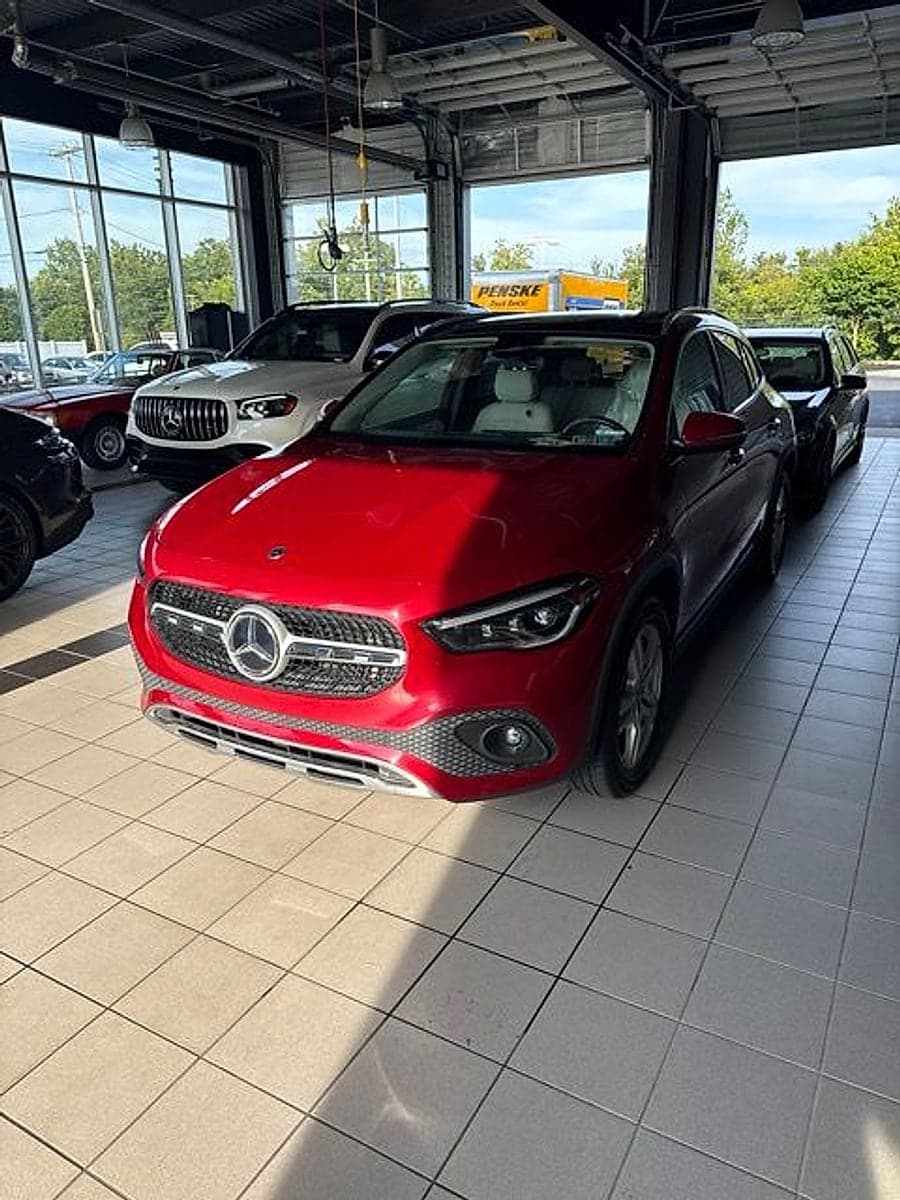 2021 Mercedes-Benz GLA Base — photo 1 of 5