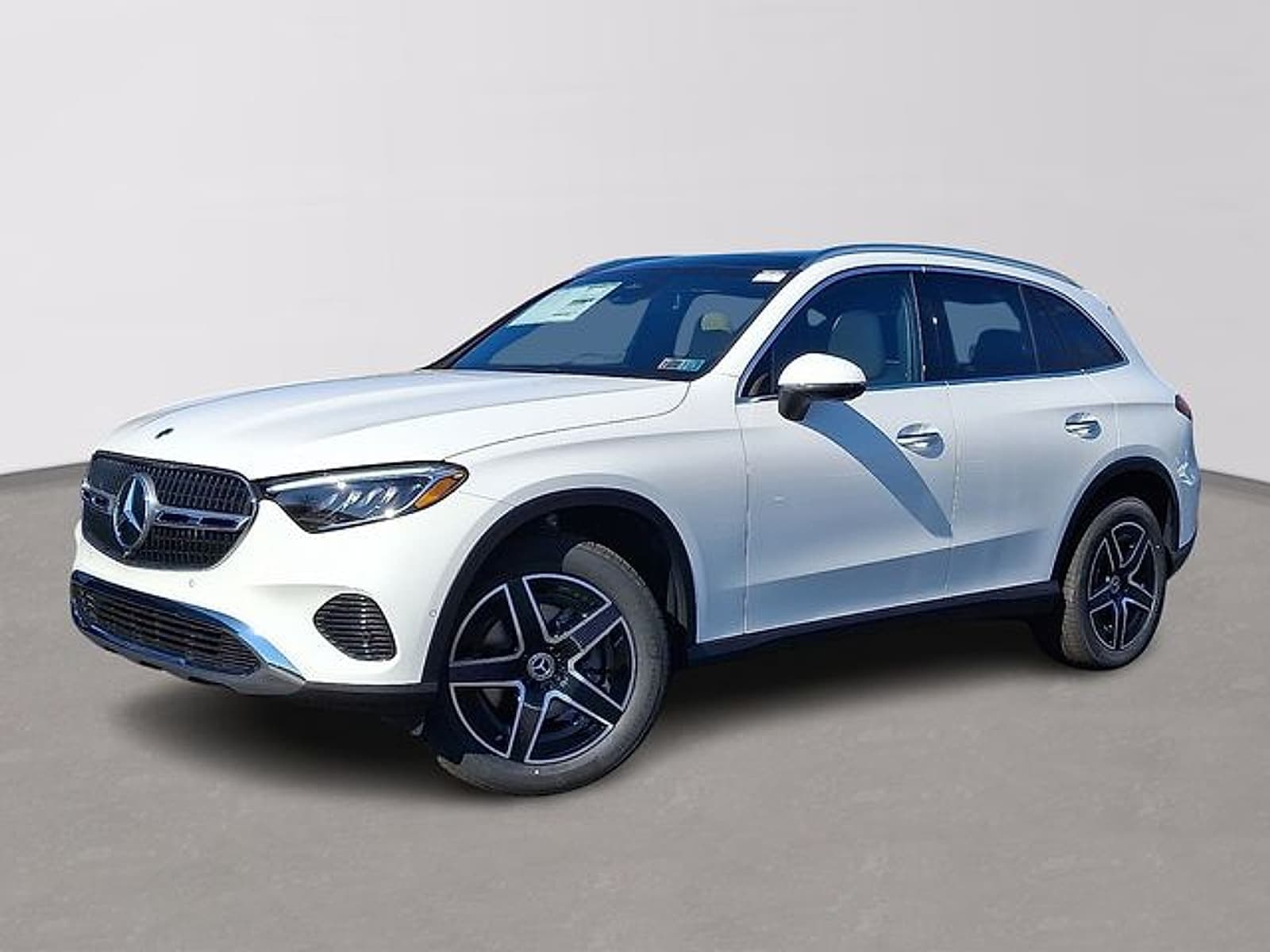 2026 Mercedes-Benz GLC 300 4MATIC — photo 1 of 25